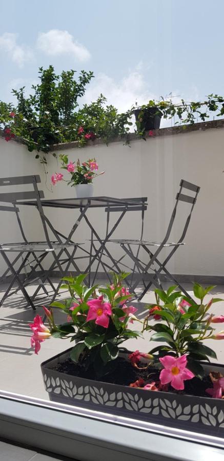 Il Cortile Segreto - Con Parcheggio Privato Apartment Lecce Ngoại thất bức ảnh