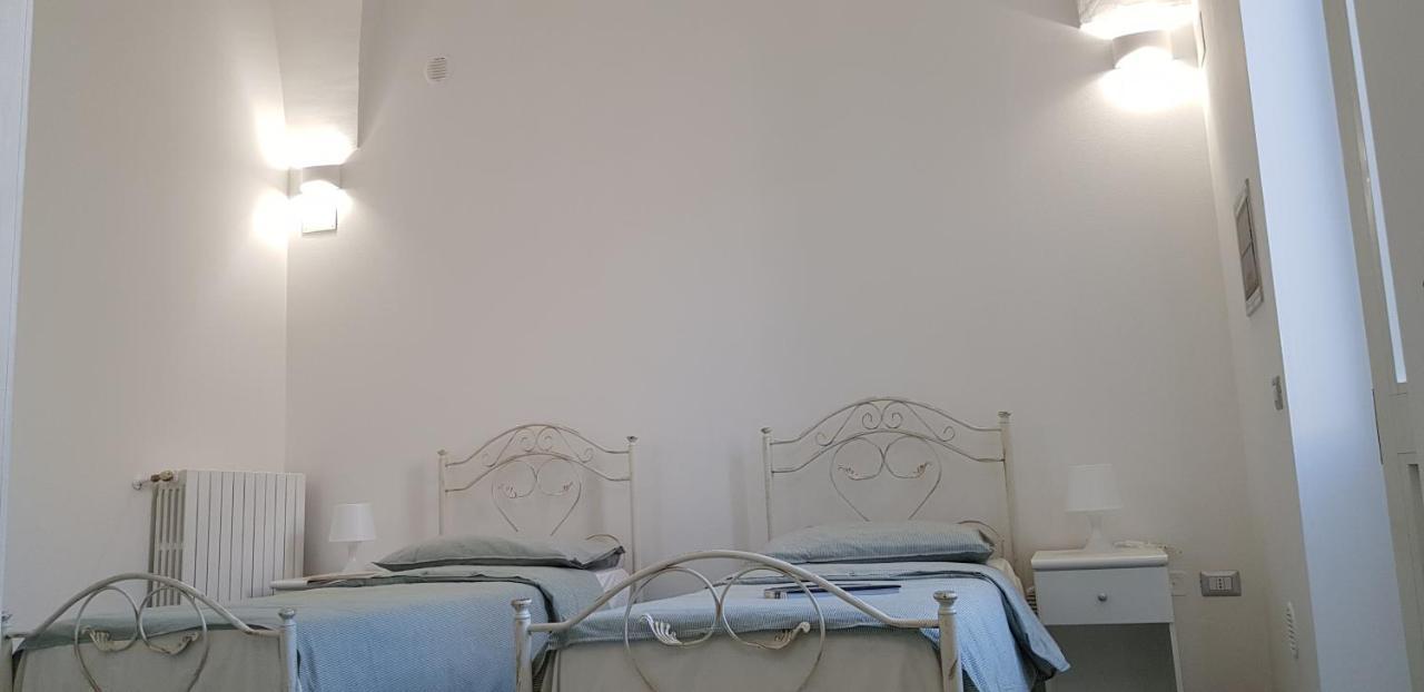 Il Cortile Segreto - Con Parcheggio Privato Apartment Lecce Ngoại thất bức ảnh