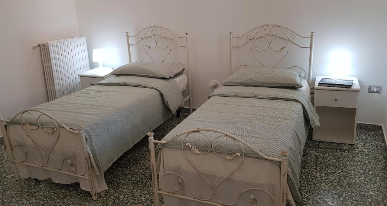 Il Cortile Segreto - Con Parcheggio Privato Apartment Lecce Ngoại thất bức ảnh