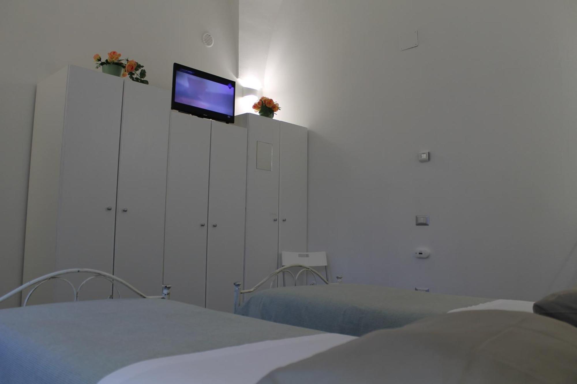 Il Cortile Segreto - Con Parcheggio Privato Apartment Lecce Ngoại thất bức ảnh